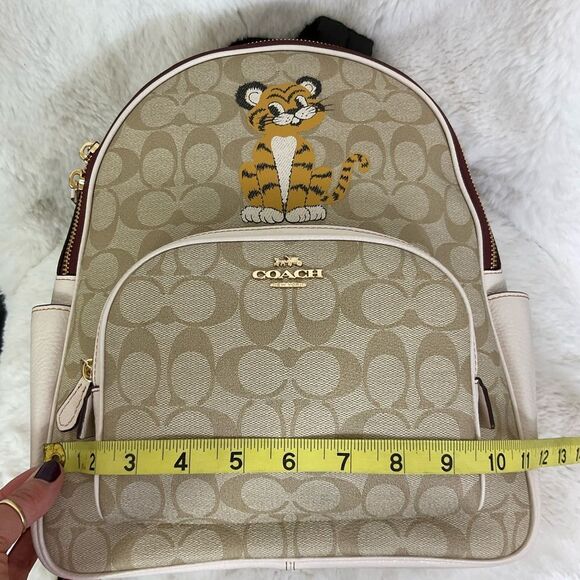Coach Court In Signature Coated Canvas With Tiger Adjustable Straps Backpack main image 11